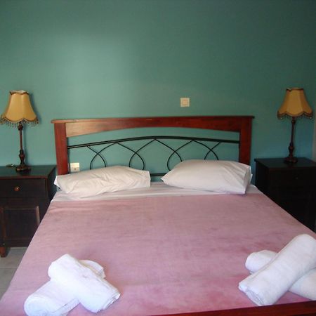 Kafiona Guesthouse Pírgos Dhiroú Dış mekan fotoğraf